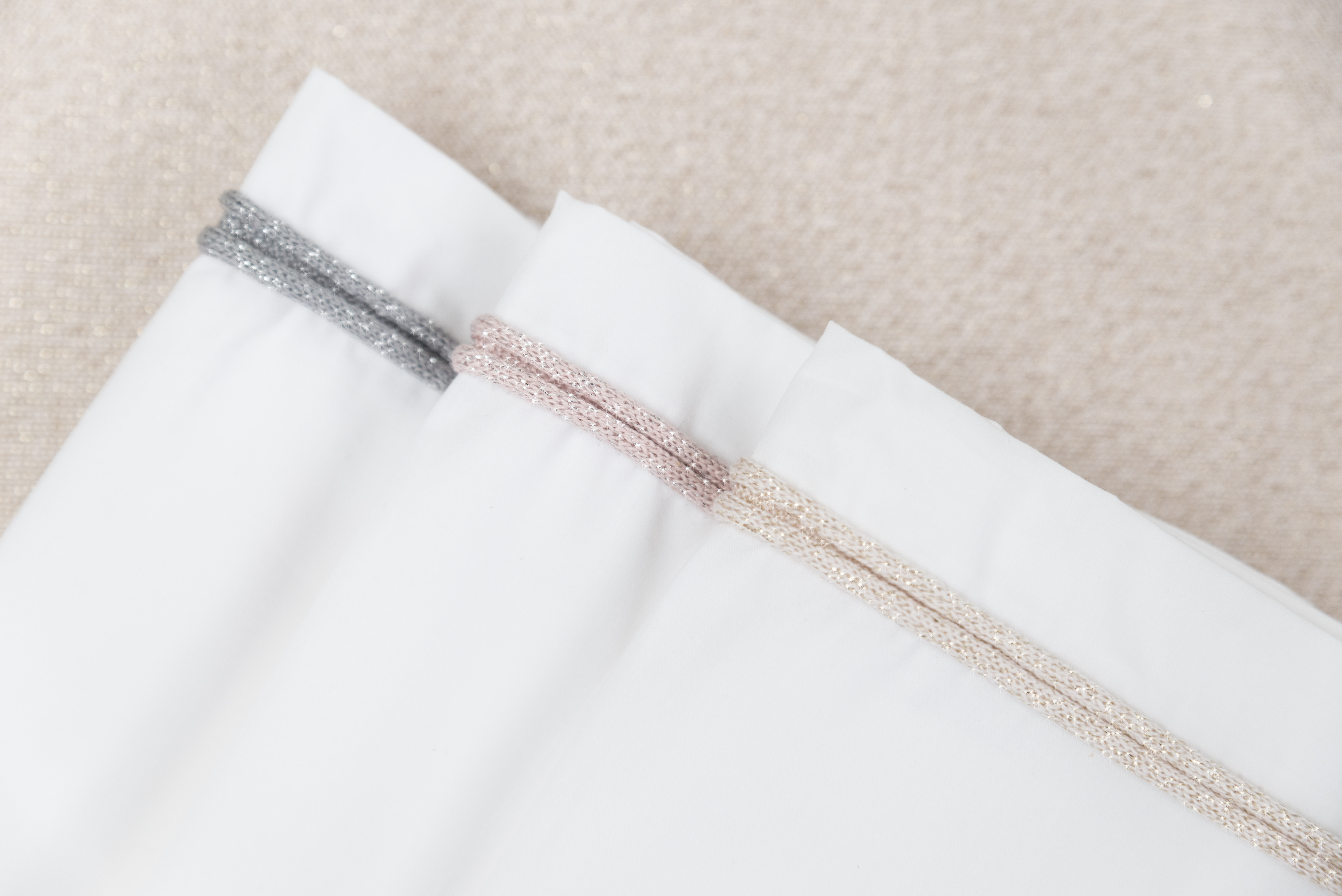 Baby crib sheet knitted ribbon silver-grey melee/white