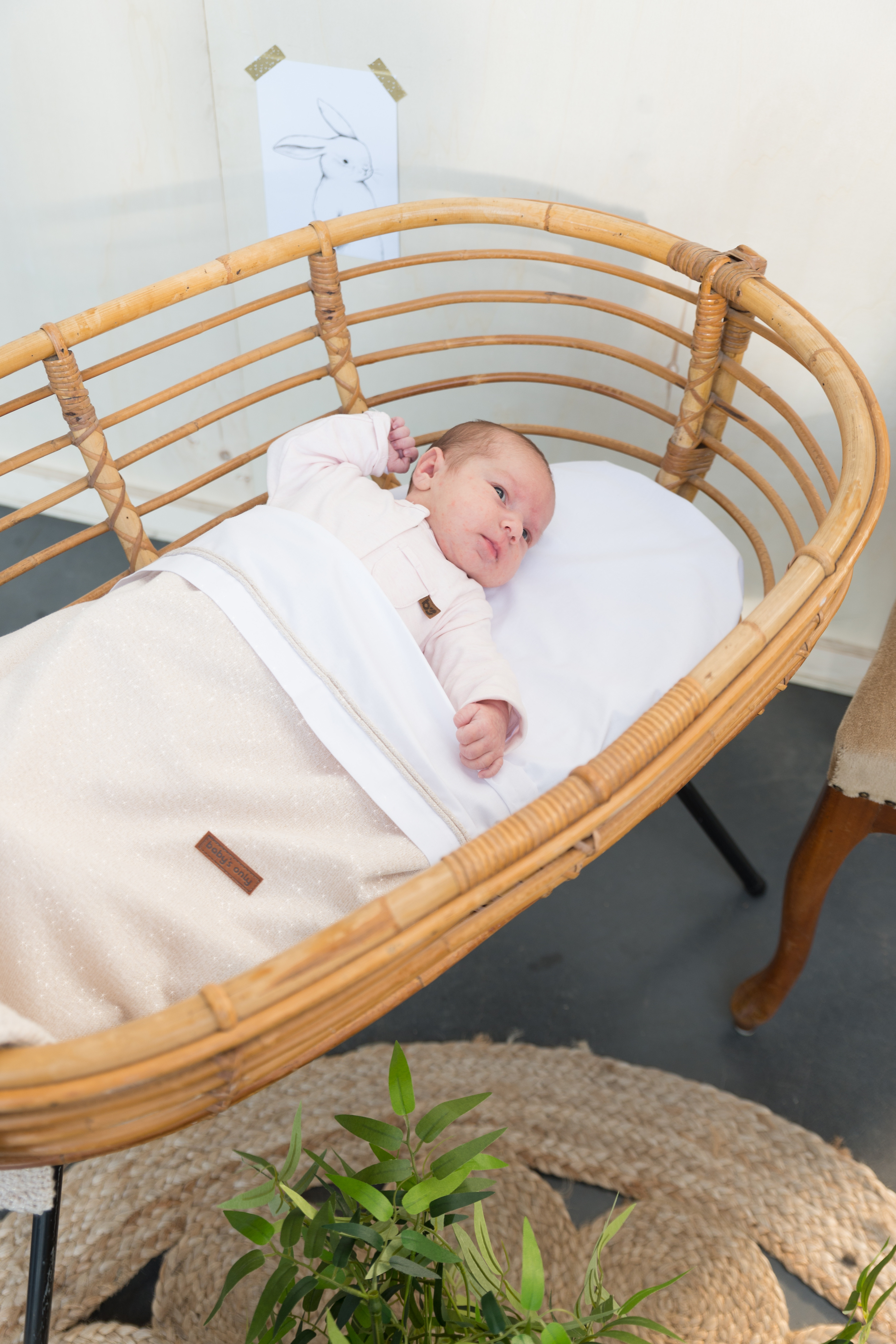 Baby crib sheet knitted ribbon gold-ivory melee/white
